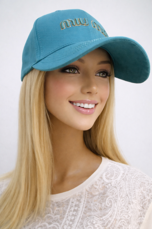  Бейсболка miumiu