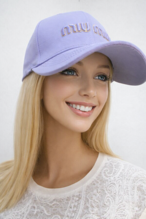  Бейсболка miumiu