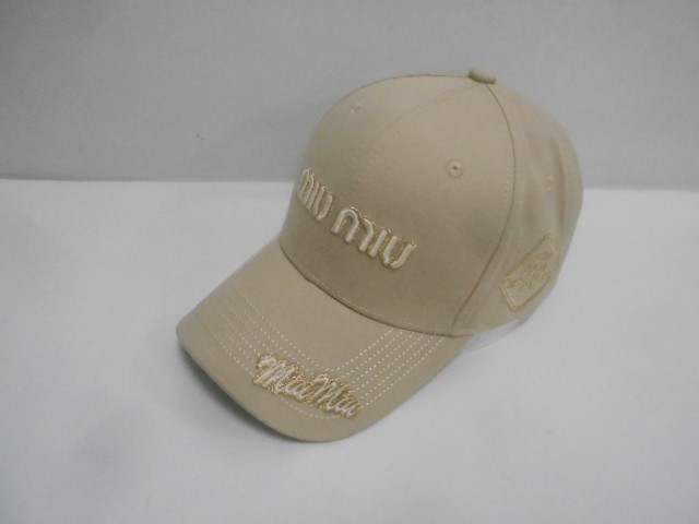  Бейсболка miumiu