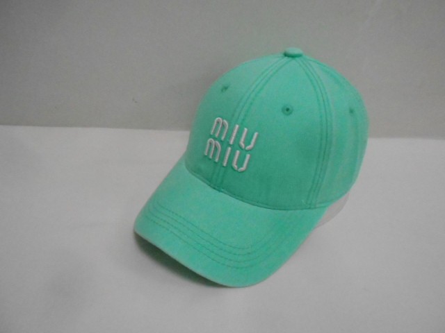  Бейсболка miumiu