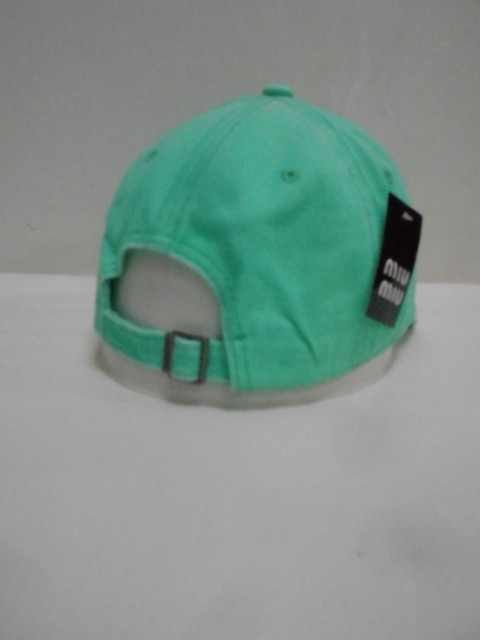  Бейсболка miumiu