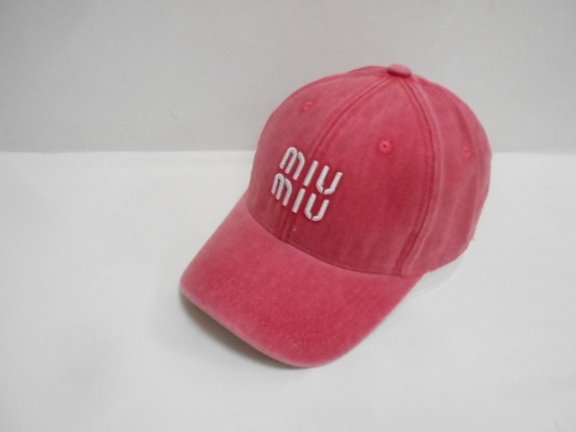  Бейсболка miumiu