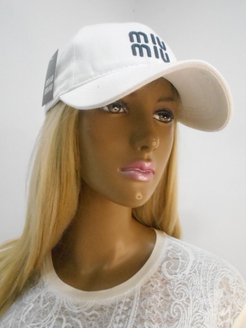  Бейсболка miumiu