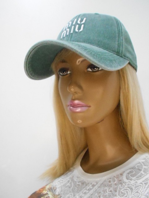  Бейсболка miumiu