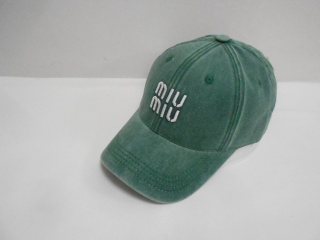 Бейсболка miumiu