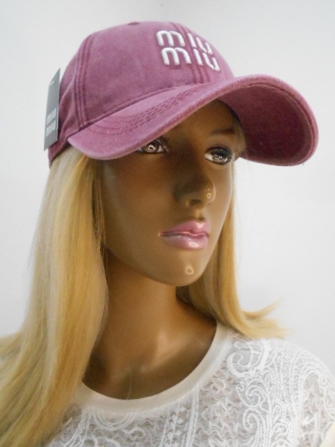  Бейсболка miumiu