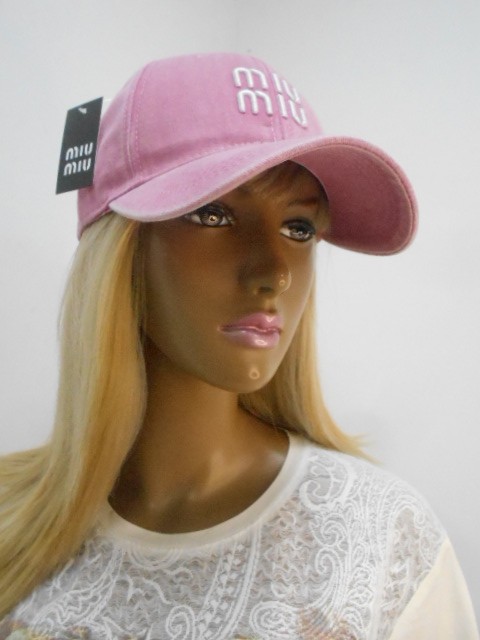  Бейсболка miumiu