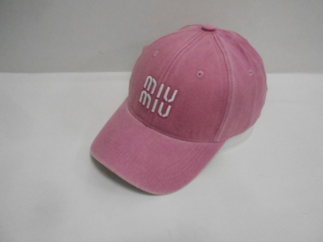  Бейсболка miumiu