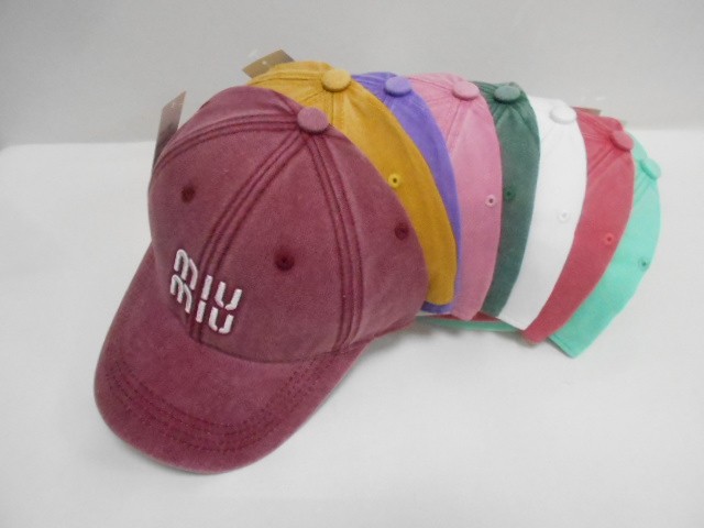  Бейсболка miumiu