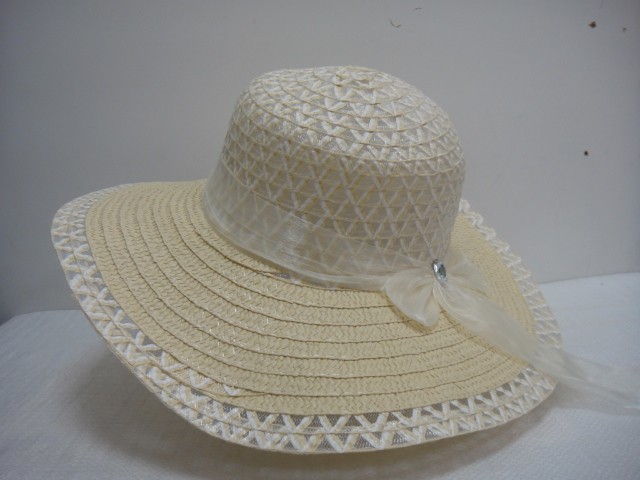 Шляпа с сеткой