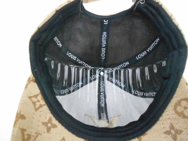  Бейсболка LY