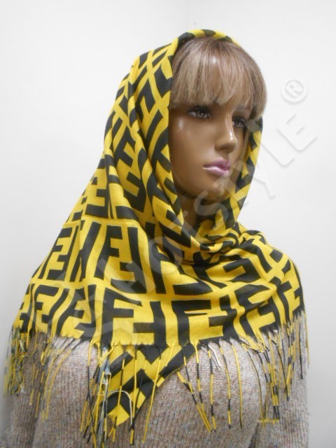  Fendi платок