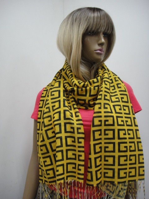  Живанши палантин