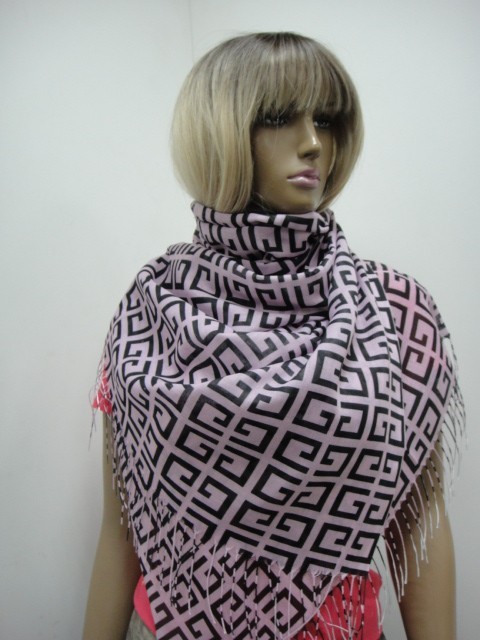  Живанши палантин