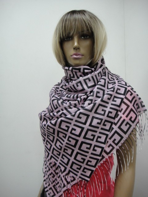  Живанши палантин