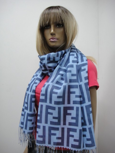 Fendi палантин