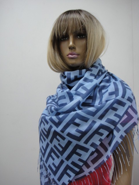 Fendi палантин