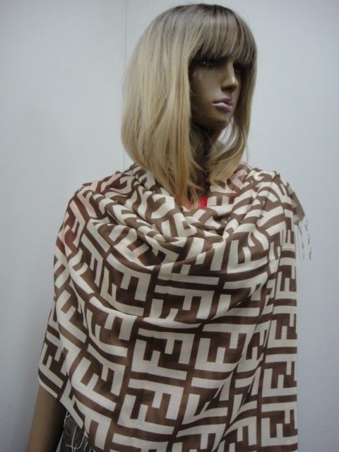 Fendi палантин