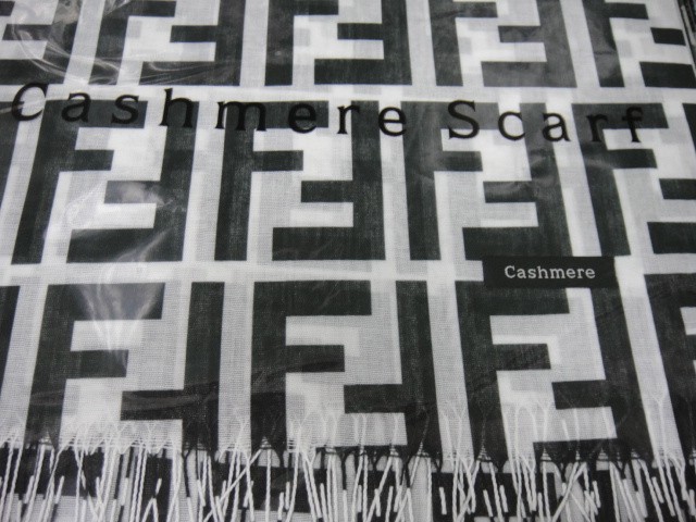 Fendi палантин