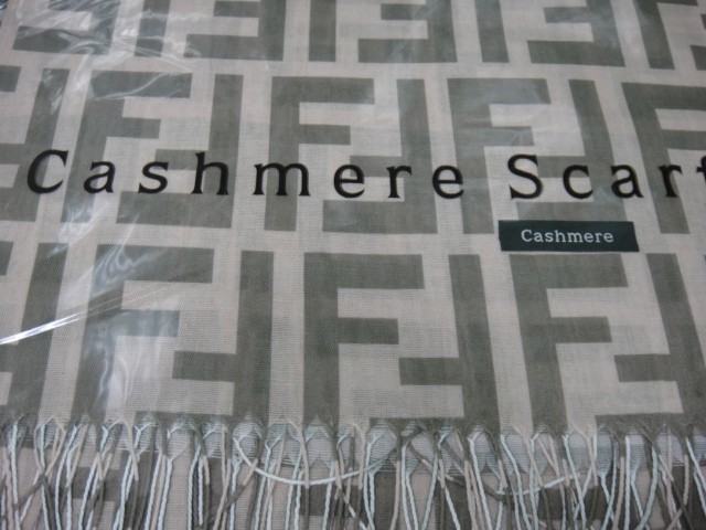 Fendi палантин