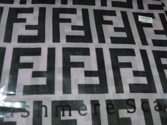 Fendi палантин