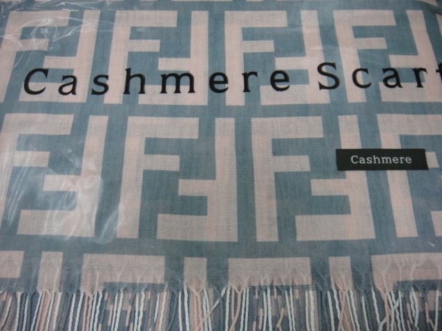 Fendi палантин