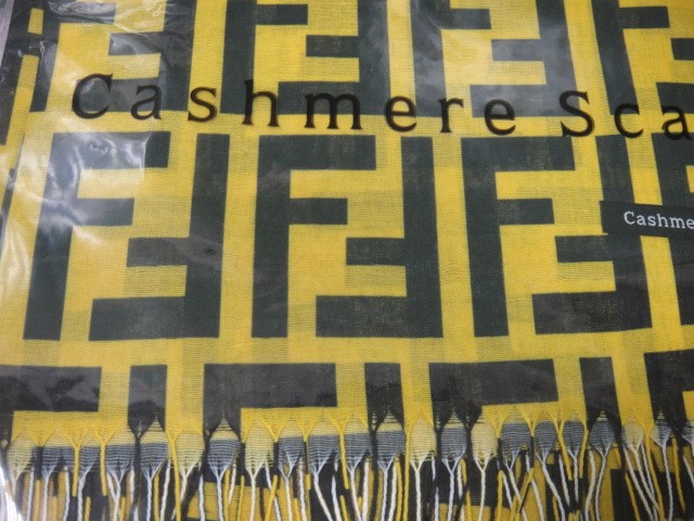 Fendi палантин