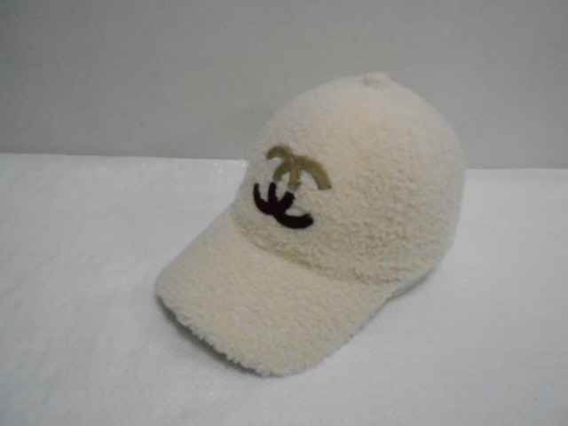  Бейсболка Шанель барашек