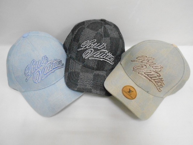  Бейсболка LV