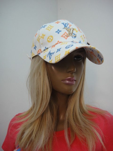  Бейсболка LV