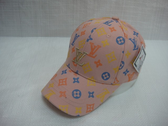  Бейсболка LV