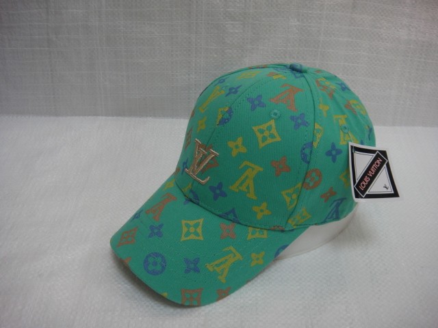  Бейсболка LV