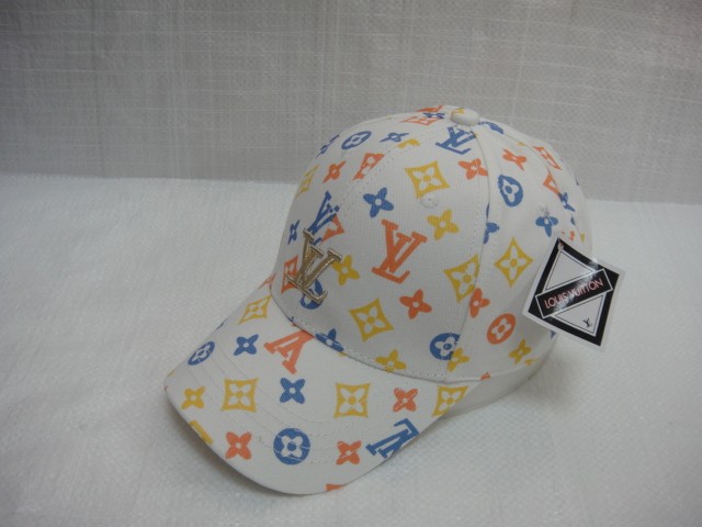  Бейсболка LV
