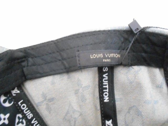  Бейсболка LV