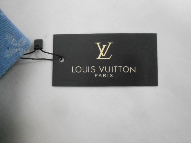  Бейсболка LV