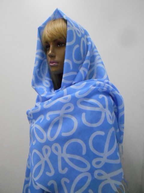  Loewe палантин