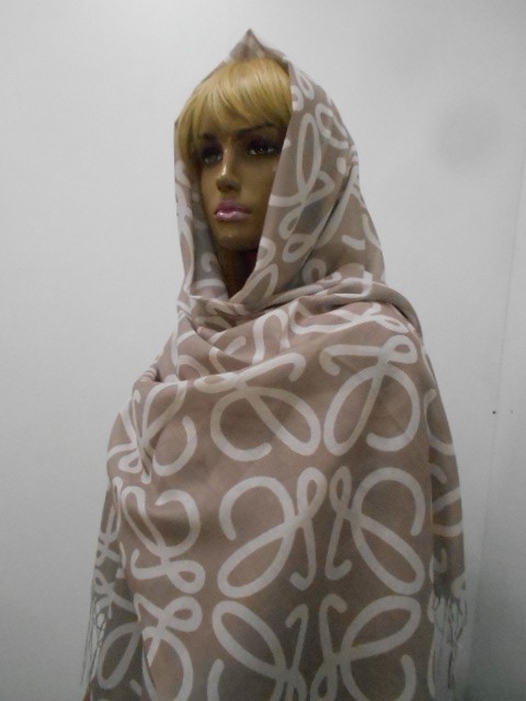  Loewe палантин