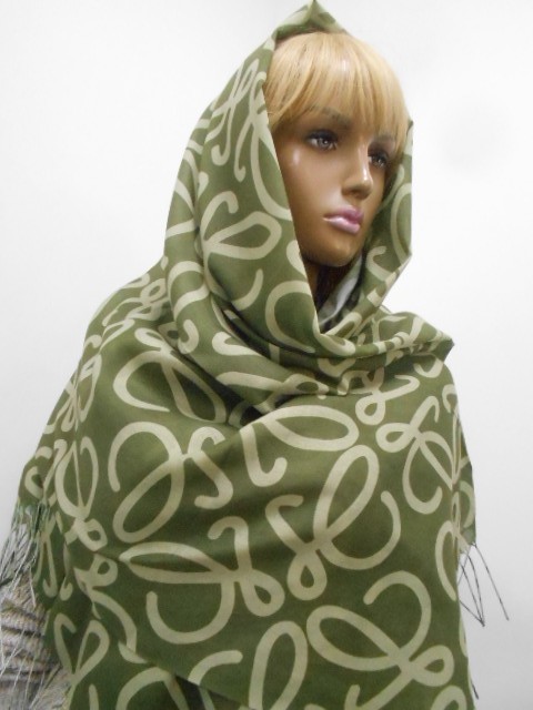  Loewe палантин