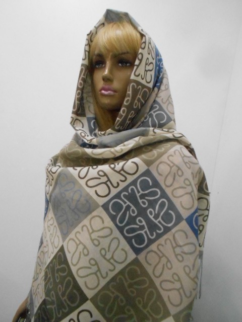  Loewe палантин