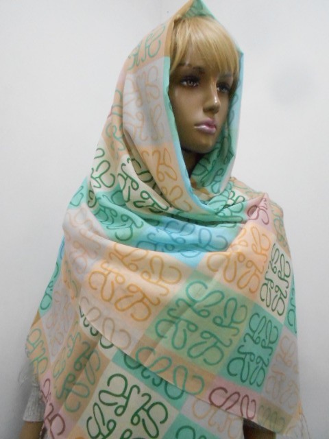  Loewe палантин