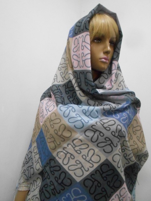  Loewe палантин