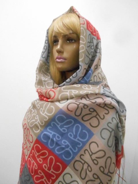  Loewe палантин