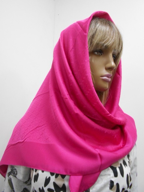 Валентино платок