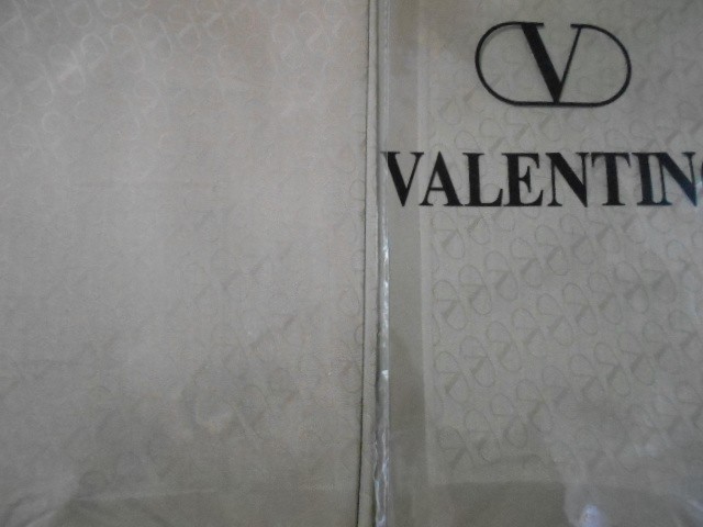 Валентино платок