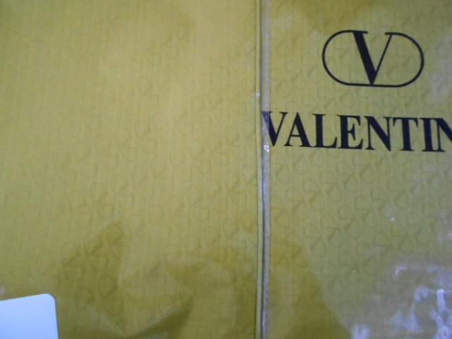 Валентино платок