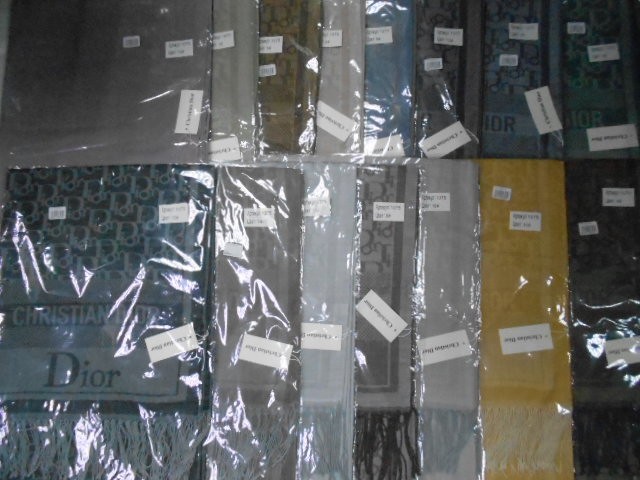 Диор палантин