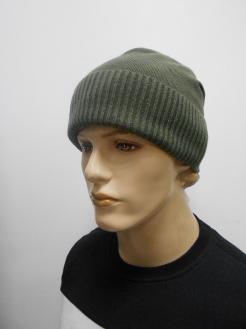 Грей шапка с пряжкой