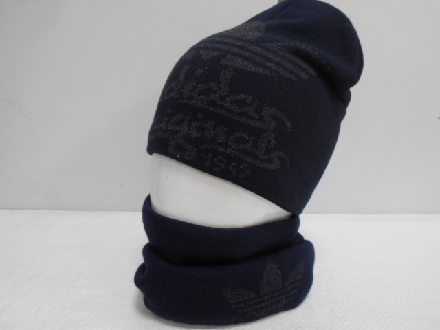 Комплект шапка+бафф