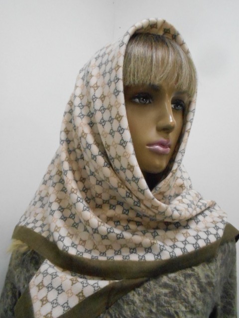   Гучи платок