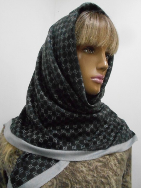   Гучи платок